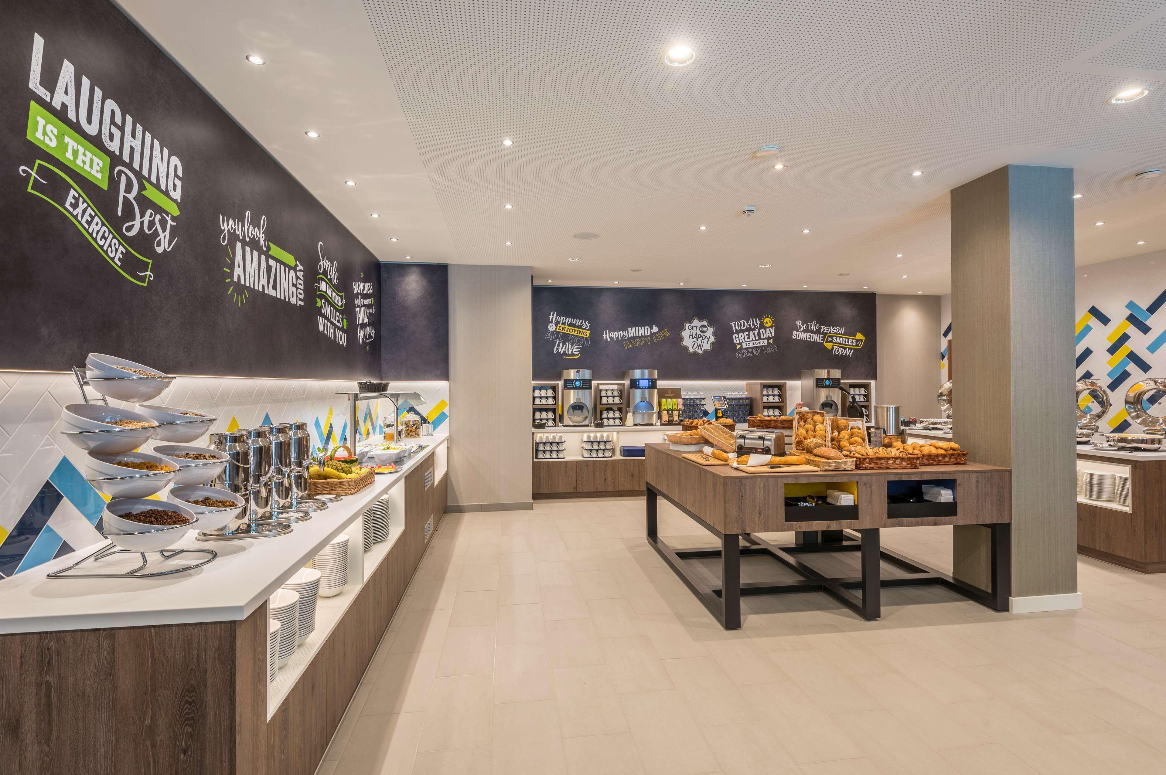Hampton By Hilton West 3* Munique